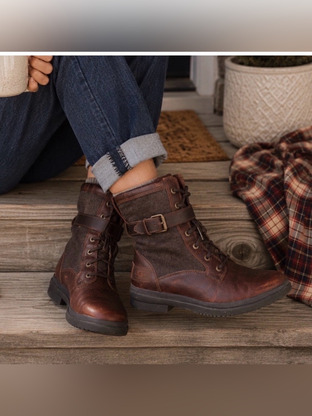 Ugg Kelsey Brown Leather and Canvas Lace-Up Ankle Boots size 8